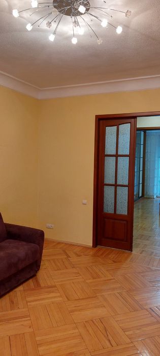 Продам 3-х кімнатну квартиру