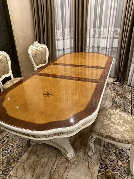 Продам стол и стулья