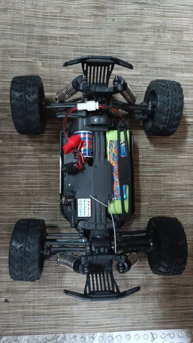 Машина на радио управлении 2.4 Ghz