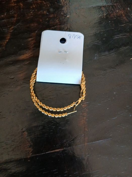 Conjunto de brincos e  anel