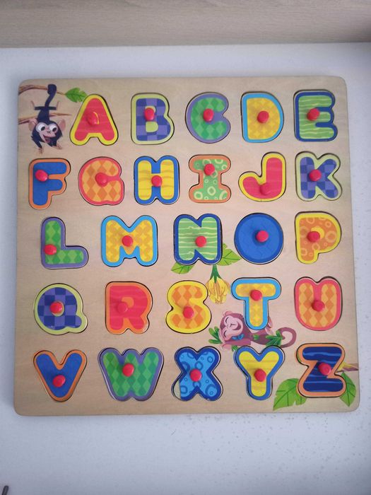 Puzzle Abecedário com encaixe