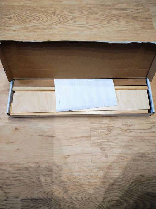 Måla uchwyt na papier z pojemnikiem Ikea