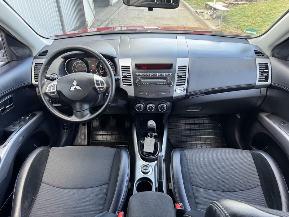 Mitsubishi Outlander 2.3 did 4*4  з Швейцарії