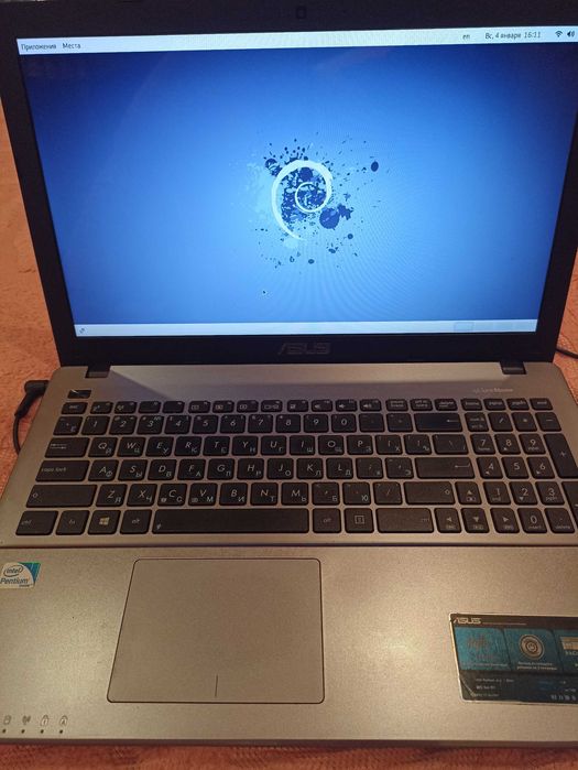 Ноутбук Asus x550c