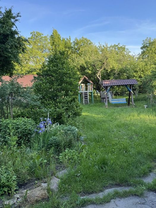 Цегляний будинок Дермань