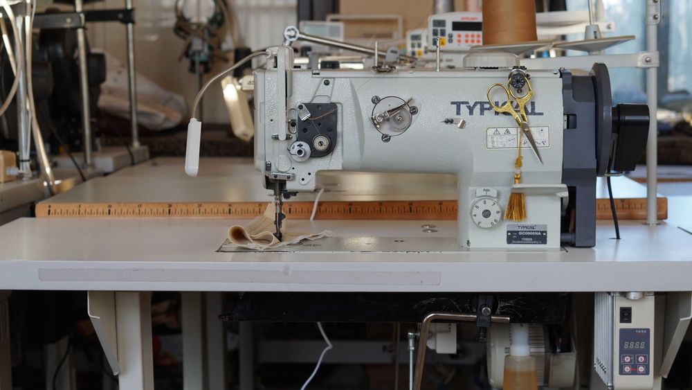 Typical Potrójny Transport Ciężkie Szycie 230V