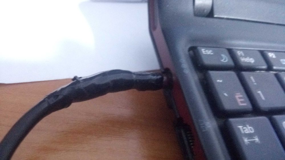 Нетбук Samsung N148 Plus