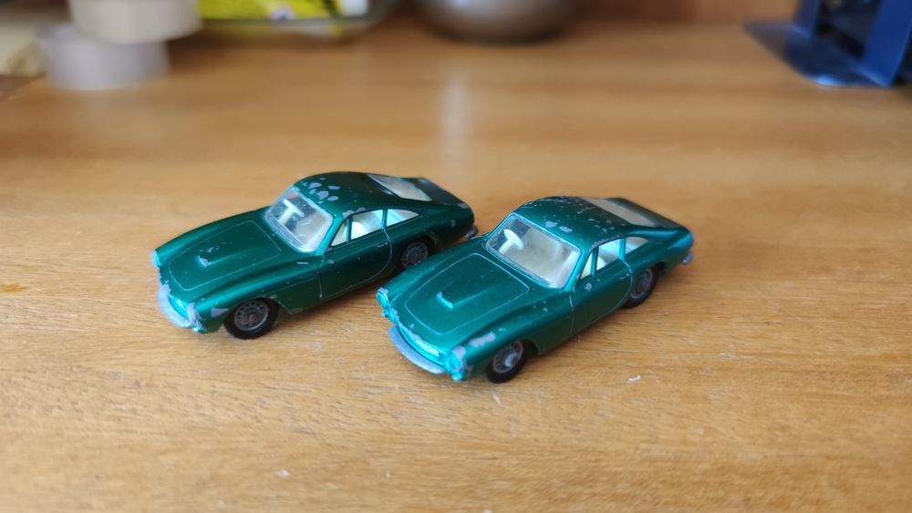 2 Lesney Matchbox Ferrari Berlinetta vintage