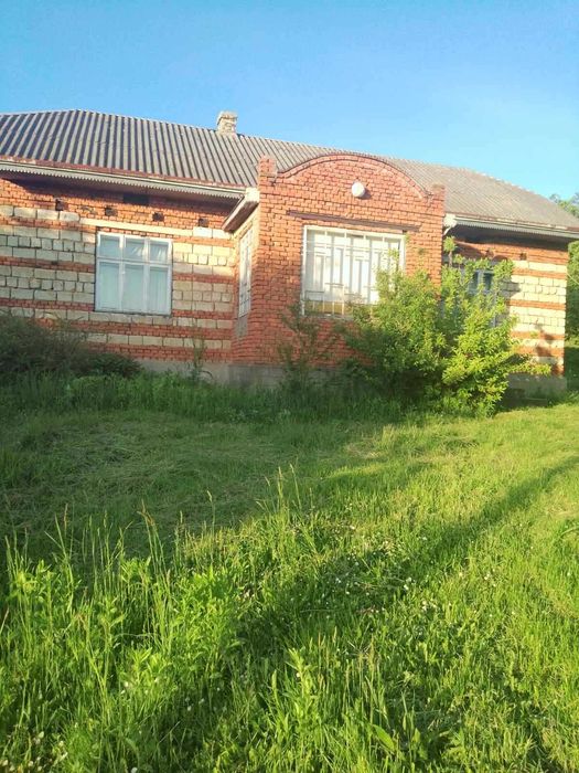 Продається будинок в мальовничому селі