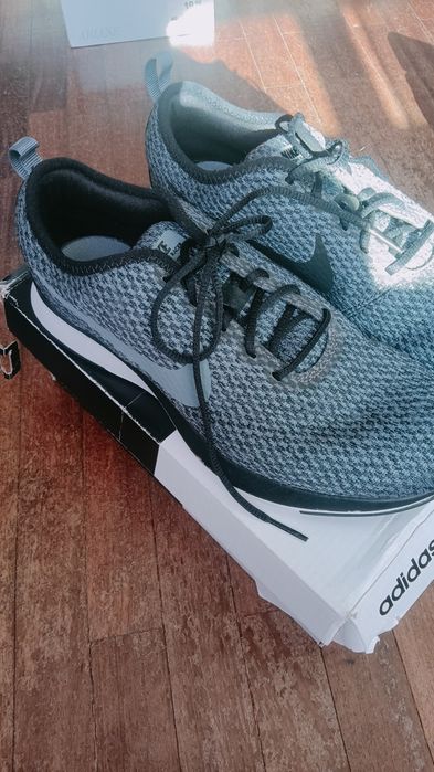 Tênis Nike em bom estado