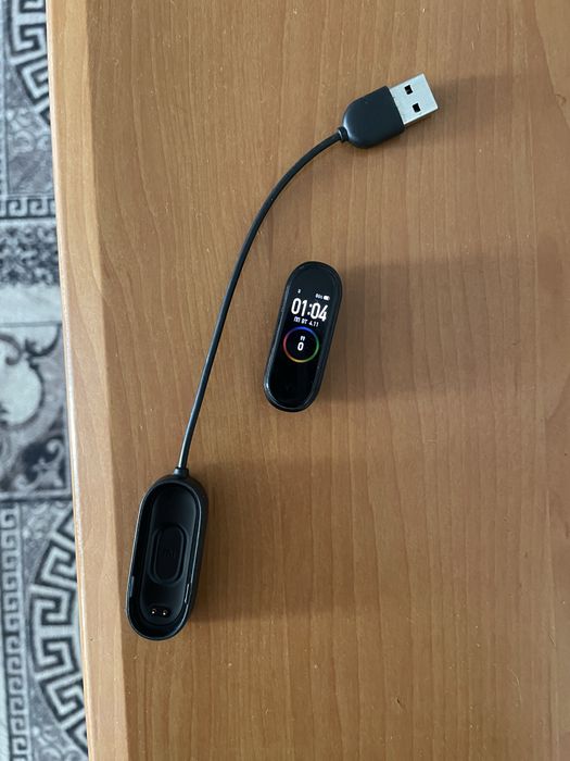 Продам фитнет часы Mi Smart Band 4 NFC