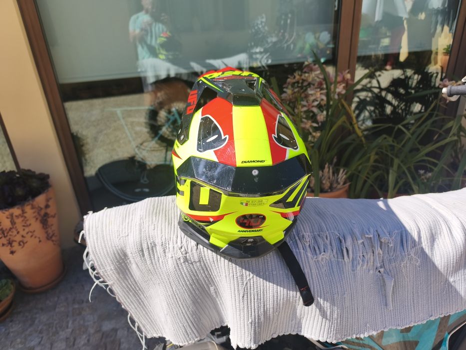 Capacete ufo diamond 40th