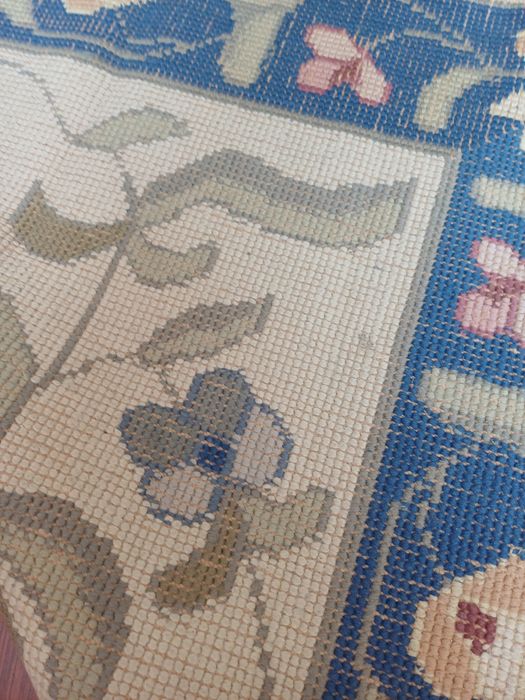 Tapete de Arraiolos para Sala (1.80m x 1.20m)