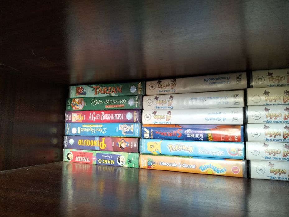 Leitor VHS e televisão analógica