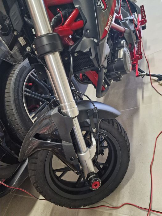 Moto Benelli TNT 125 Kit Stunt Edition
