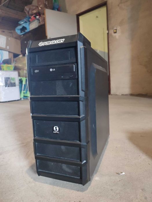 Sprzedam komputer, słuchawki, klawiaturę, myszki.