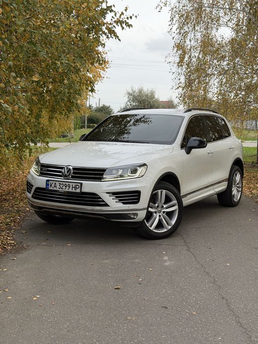Volkswagen Touareg  Вся целая,не бита и не крашена