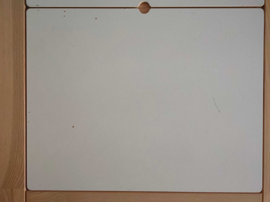 Mesa Flisat com 2 caixas de Arrumação