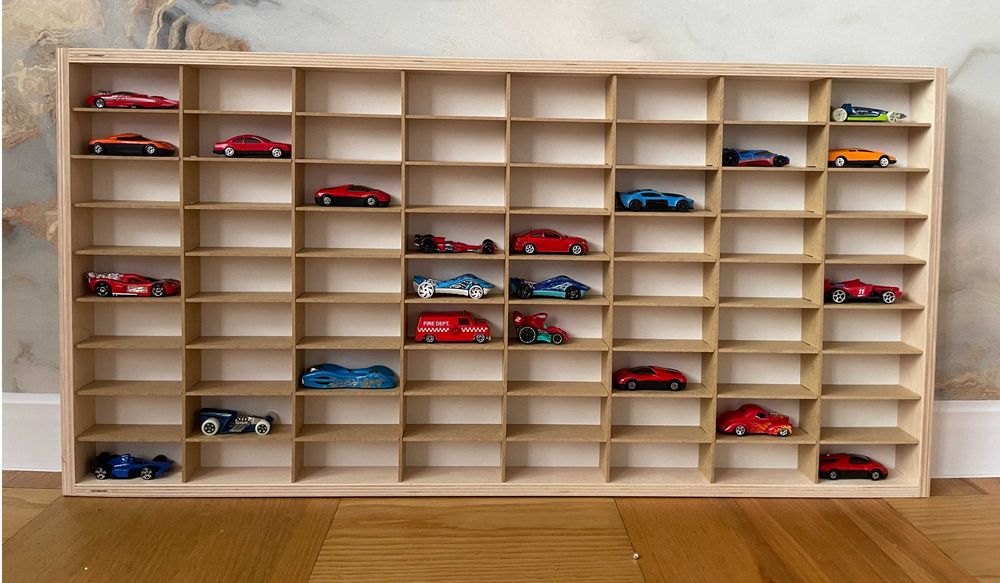 półka Biała na 72 miejsca 80x40cm Regał wiszący na samochodziki Autka