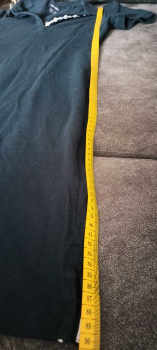 Granatowa sukienka shirtowa z kołnierzykiem w stylu Polo marki ESMARA