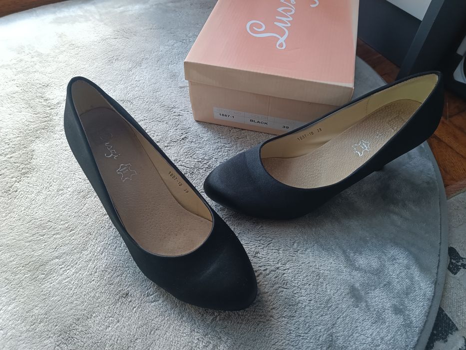 Buty damskie rozmiar 39 czarne słupek 8cm