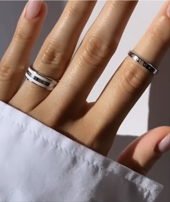 Каблучка Daniel Wellington нова