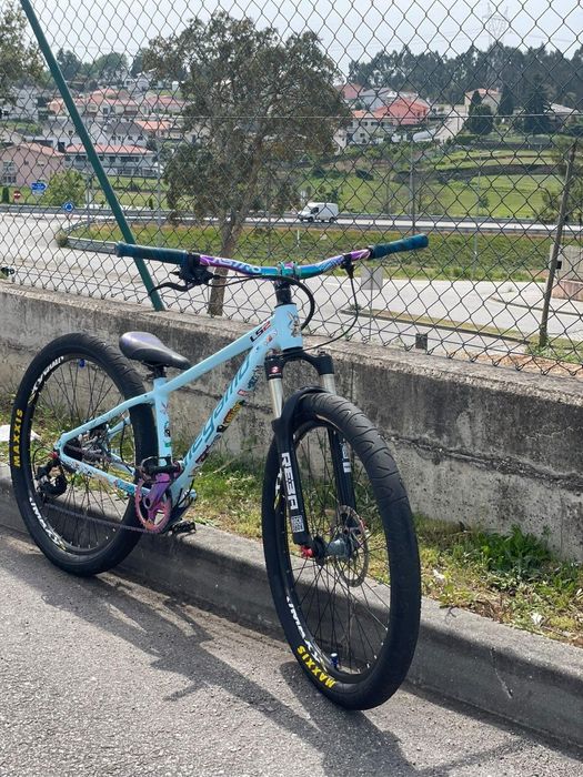 Vendo Megamo 500€