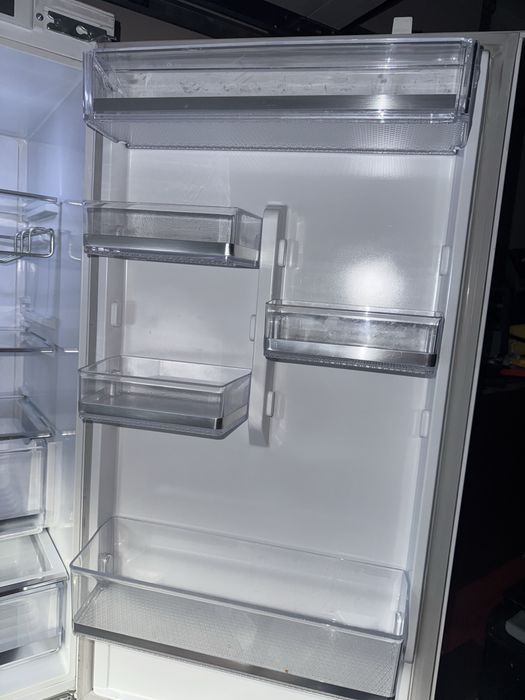 Lodówka Samsung BRB260030WW