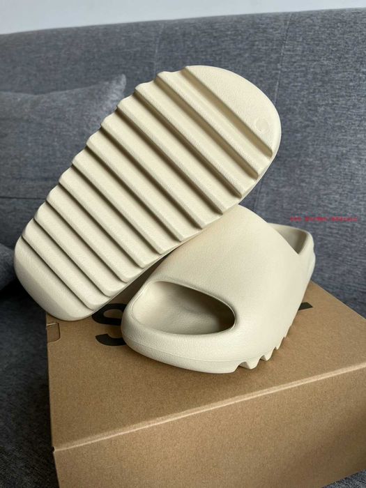 adidas Yeezy Slide Bone biała R.43