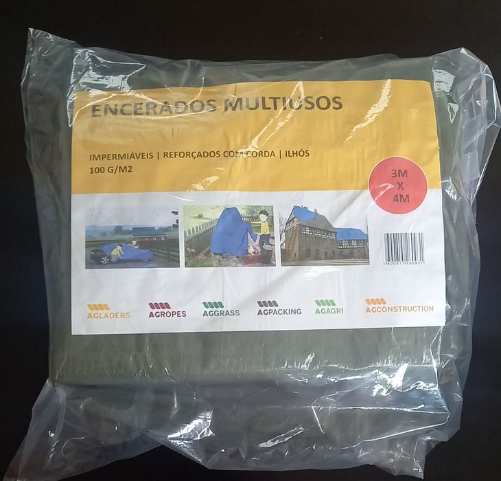 Impermeável com ilhós