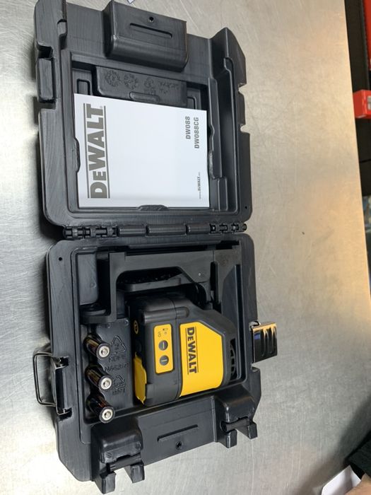Nível Laser Luz Vermelha Cruzado DW088K
