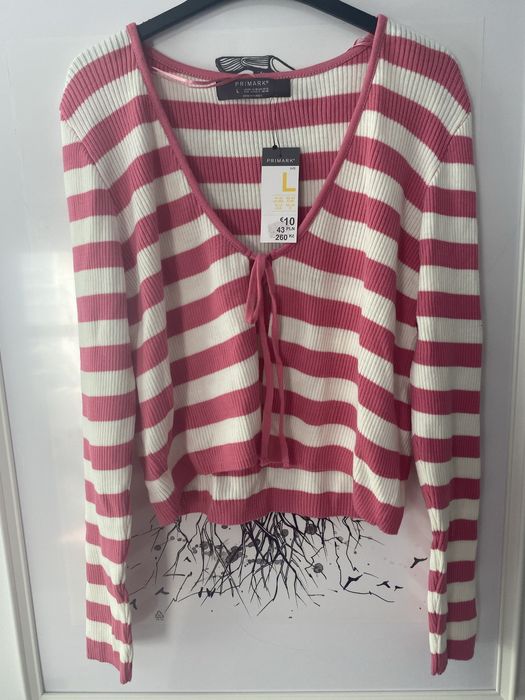 Sweter w paski z wiązaniem