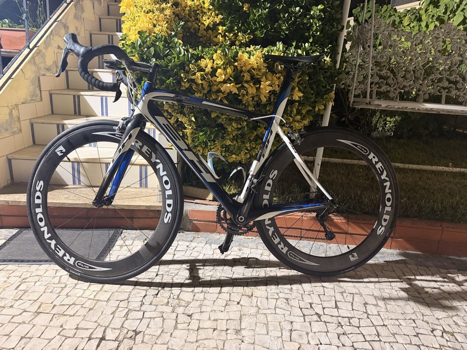 BH G5 Carbono M | Shimano 105 | Rodas Reynolds Strike Carbon