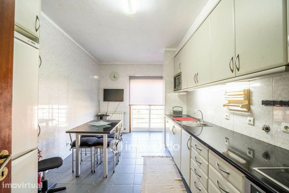 Apartamento T3 com garagem, próximo do mar, em Aguçadoura