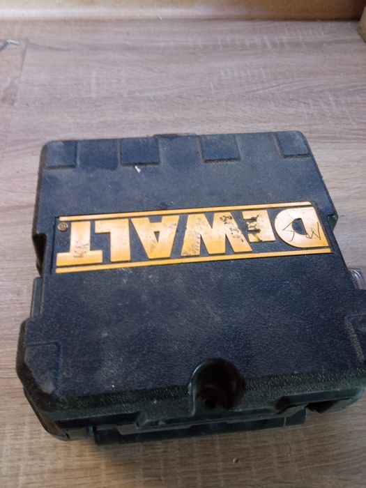 Laser DeWalt zielony