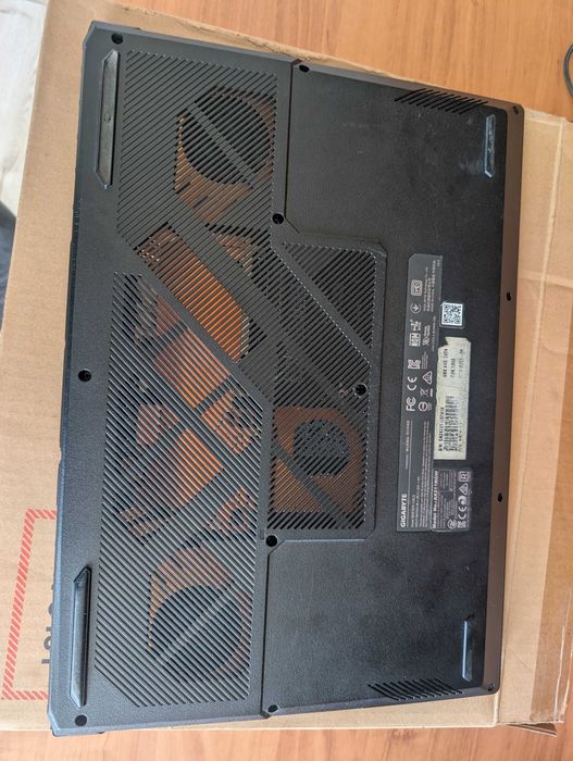 Ноутбук Gigabyte  g6x 9kg-43ee854sd
