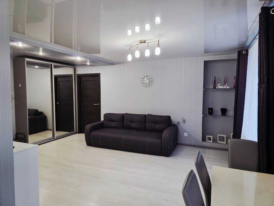 Подобово! Стильна квартира на Сонячному ТЦ Вавилон.