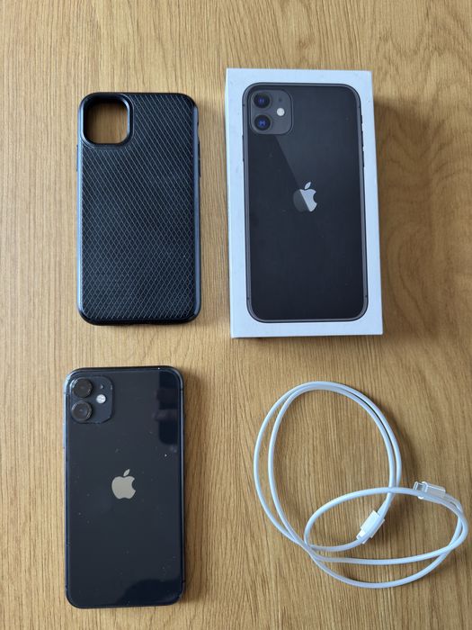 Iphone 11 64GB + etui, pudełko, kabel
