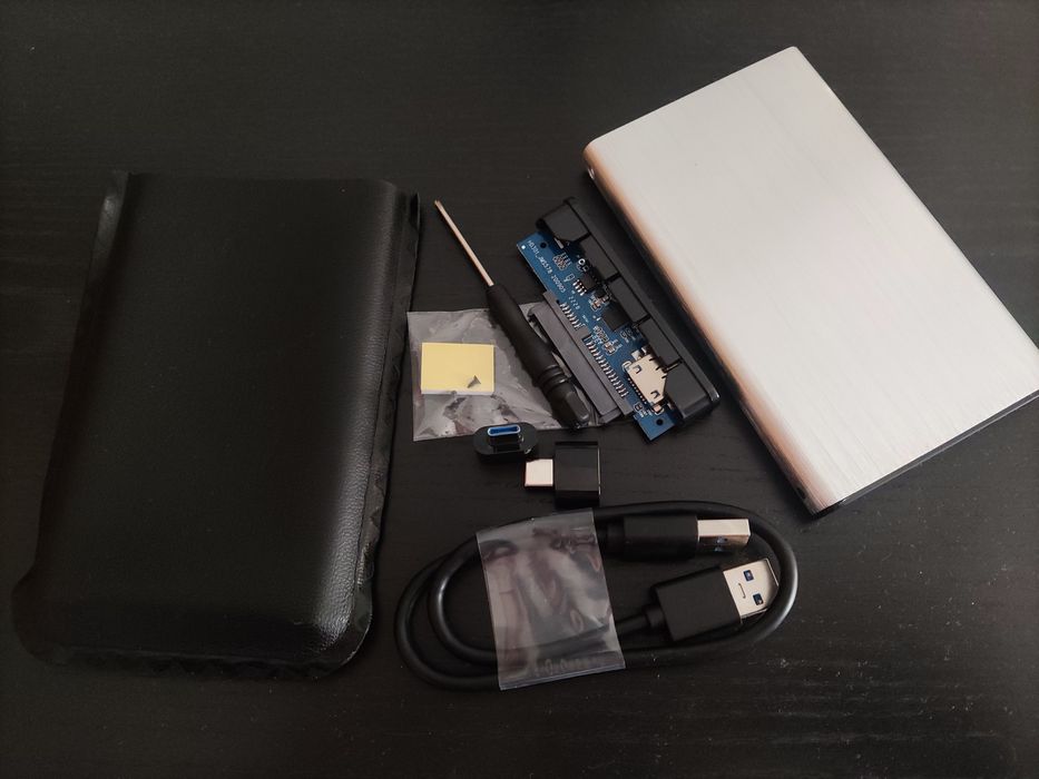 New SSD Disk Enclosure + Accessories424543507994398722