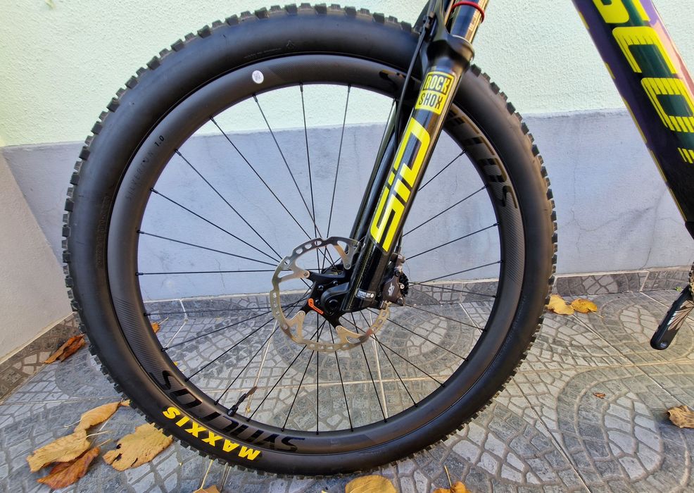 Scott Spark team issue