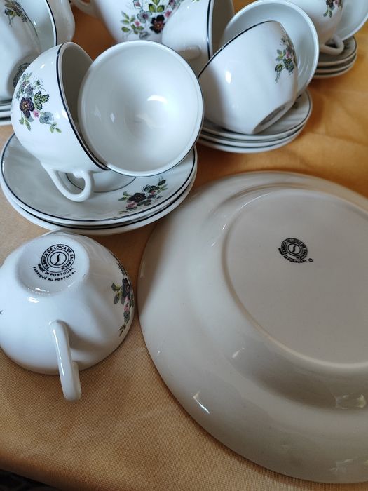 Serviço de chá/café completo Sacavém - 12 pessoas (39 peças)