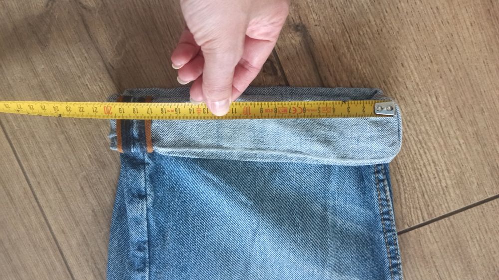 Krótkie jeansowe spodnie Cropp W 33 r.L