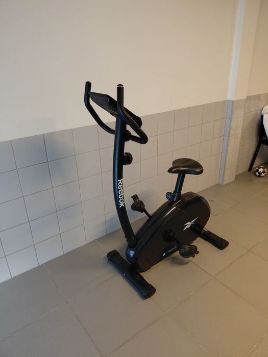 Bicicleta estatita Reebok z7