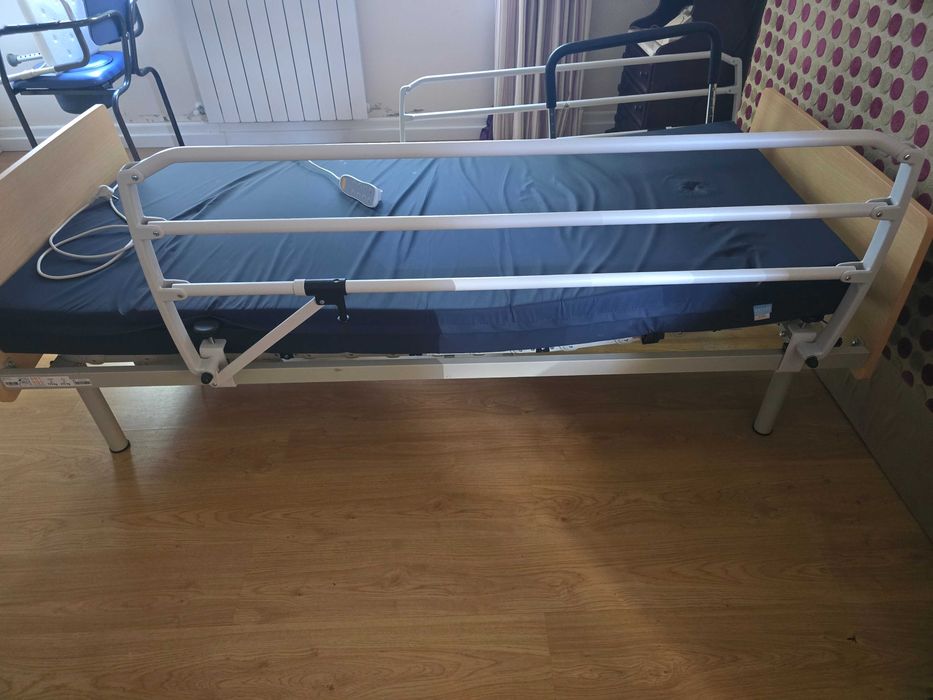 Cama elétrica para pessoas acamadas