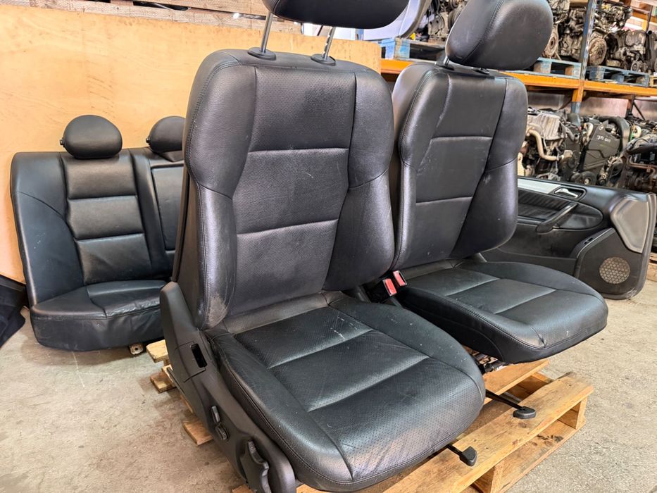 Conjunto de Bancos em pele Mercedes W203 C200 C220 Sedan