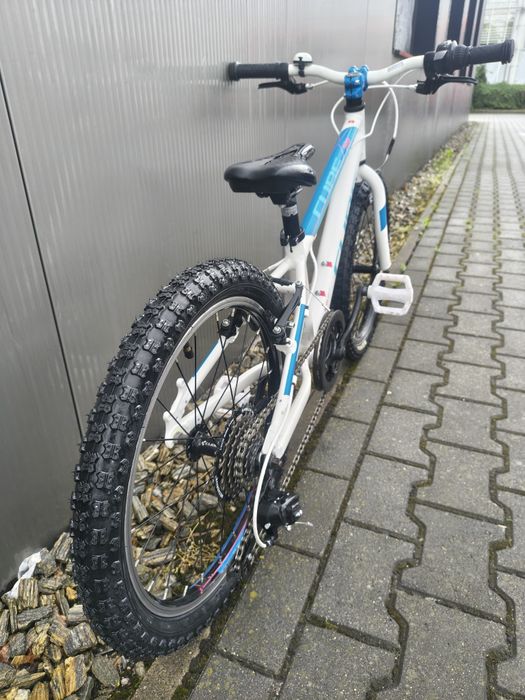 Cube Access 200 super stan