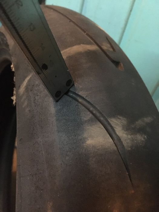 120/70/17 continenal 23 рік michelin pirelli supercorsa