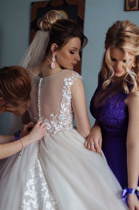 Весільна сукня