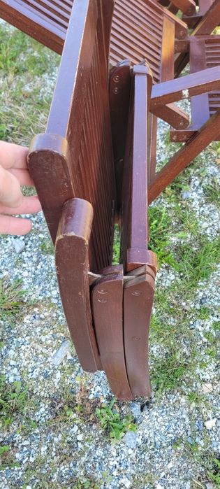 Krzesła ogrodowe drewniane