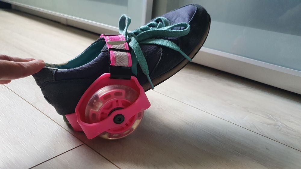 Wrotki, kółka regulowane na buty